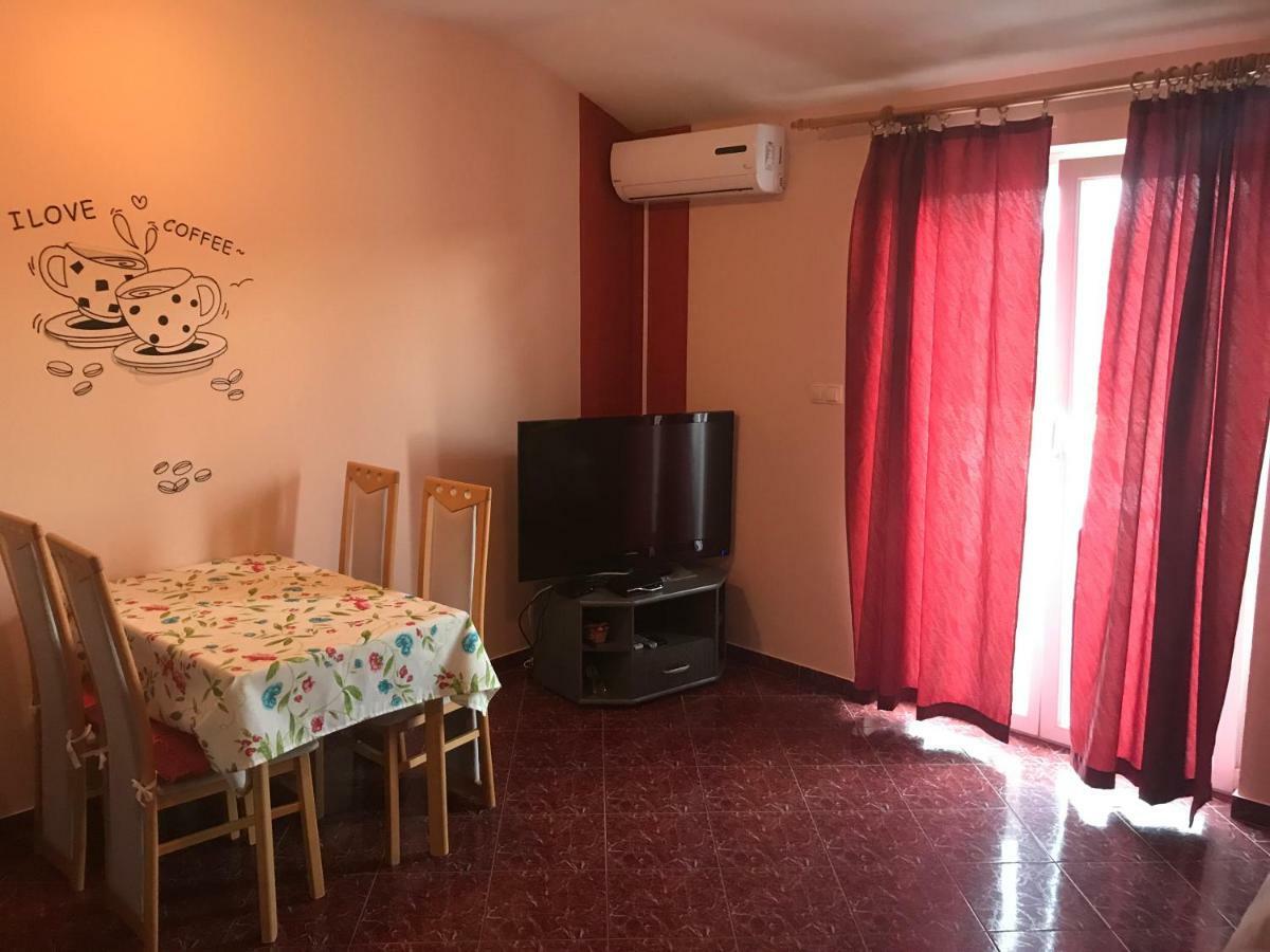 Apartmani Paulina Lopar Eksteriør billede